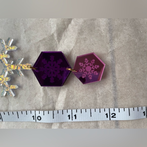 Indi City MAHKAKONAKOW Purple and Pink holiday statement earrings - Picture 16 of 17